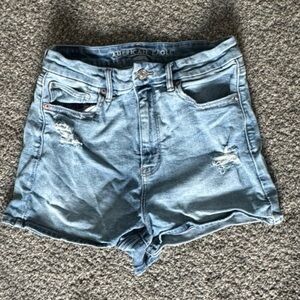 American Eagle Curvy Hi Rise Shortie Light Wash Jean Short Size 10